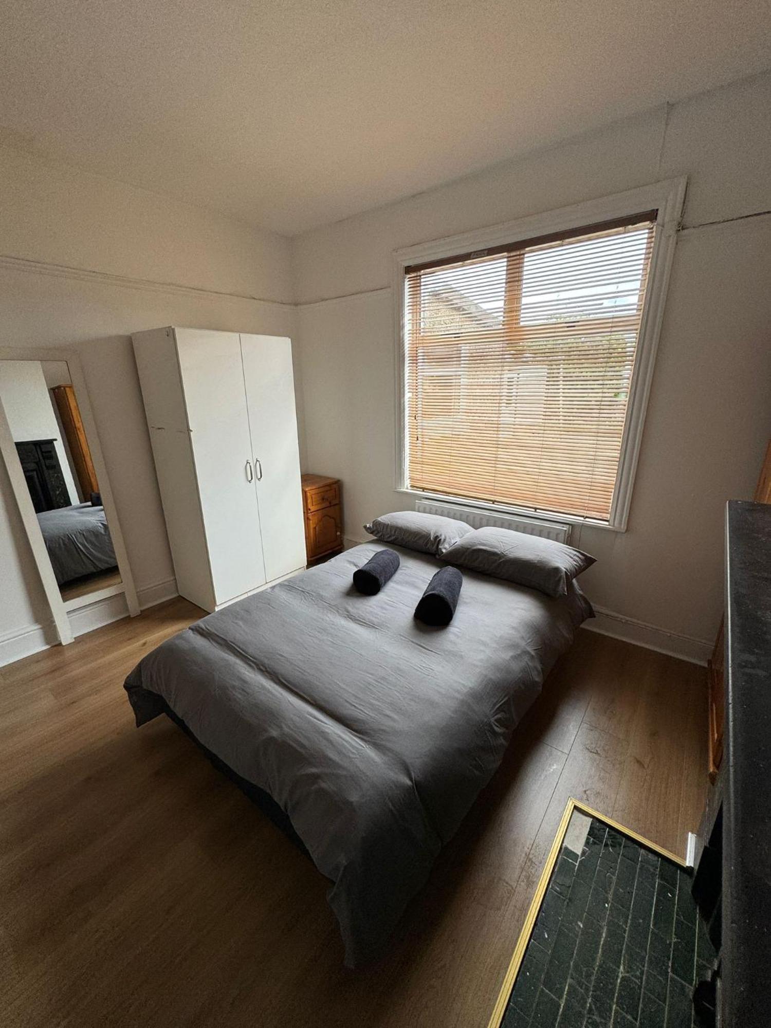 Big Family Room In Room At 2 Iveragh Rd-4 Dublin Buitenkant foto